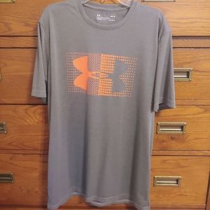 ⭐3/$25 - Under Armour Heat Gear Shirt⭐